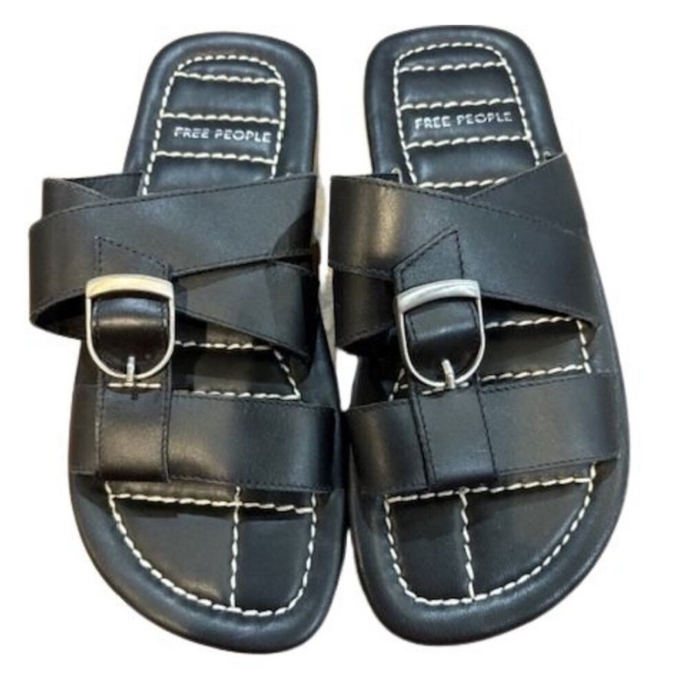 NWT NEW Free People Sloan Buckle Sandal in Black β Size 8